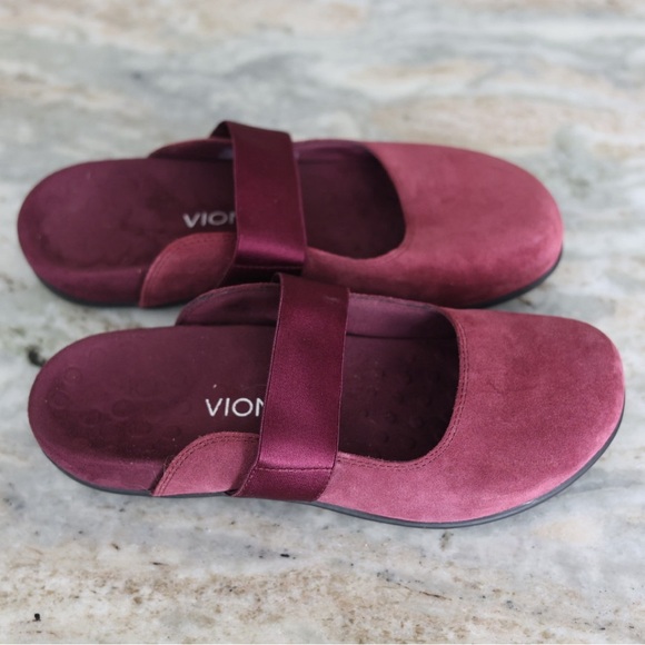 Vionic Women Burgundy Suede Laurel Mules Slip On Comfort Shoes Arch Support Sz 9 - Picture 2 of 9